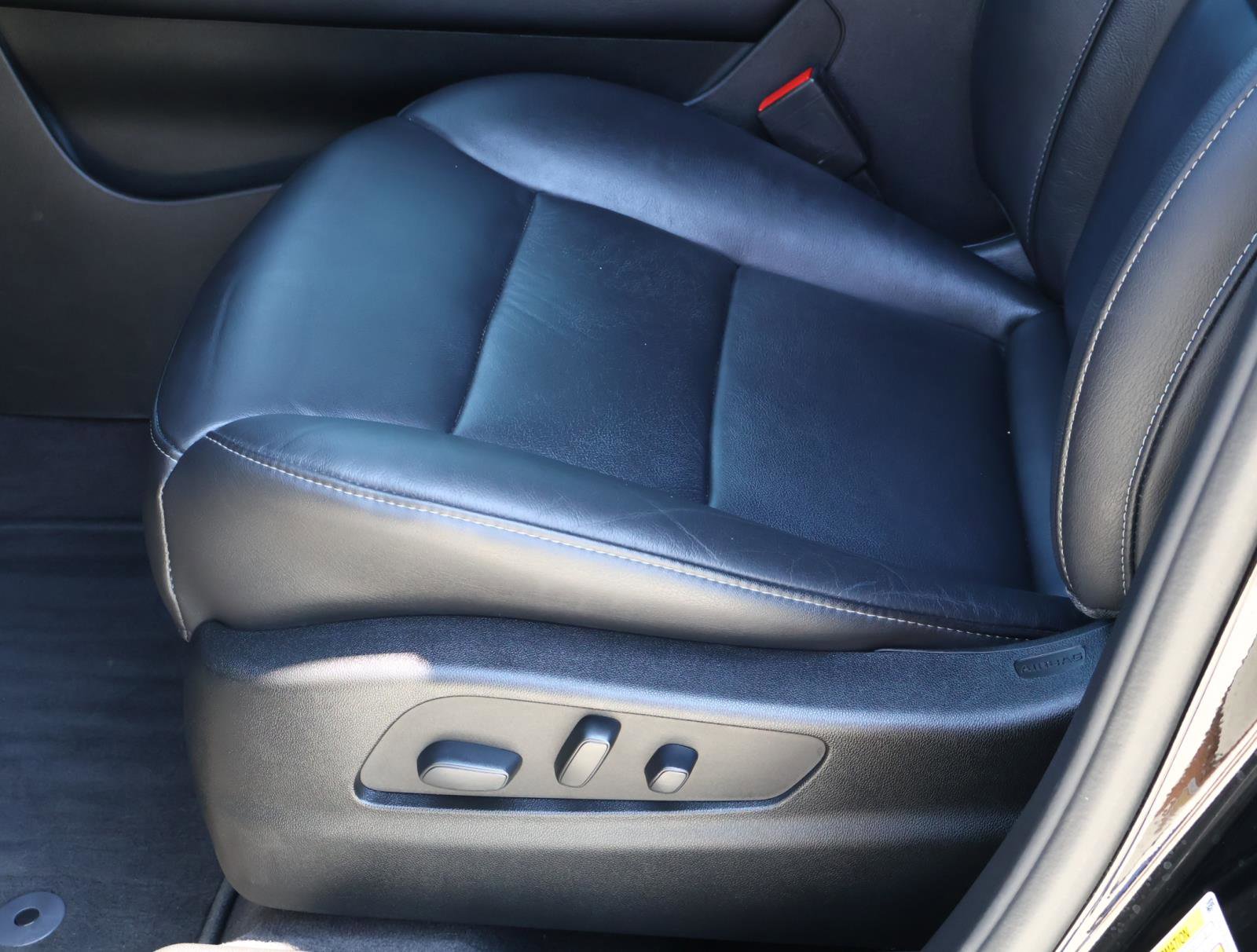 2022 Cadillac XT4 Luxury photo 19