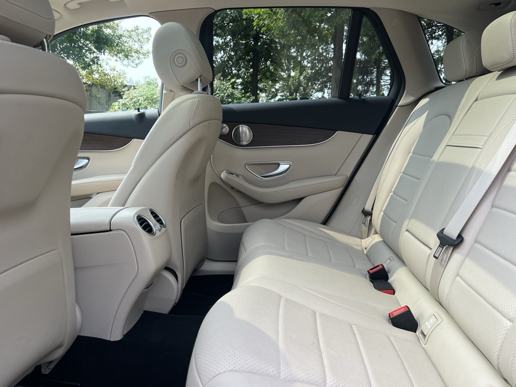 2022 Mercedes Benz GLC 300 4MATIC photo 11