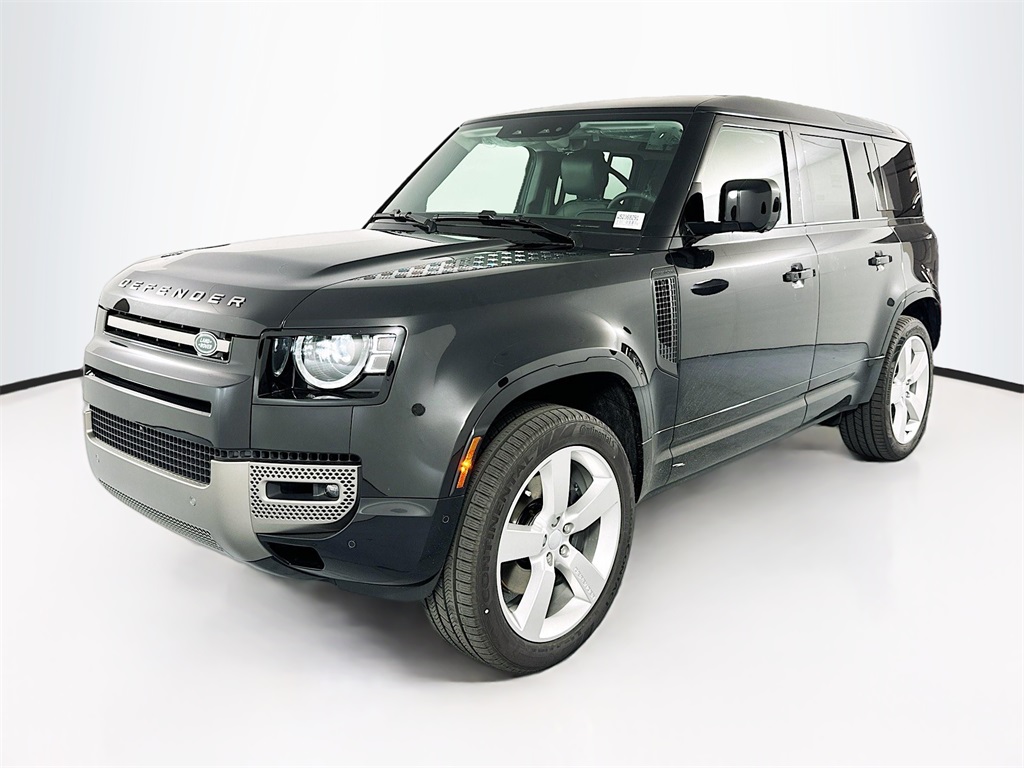 2025 Land Rover Defender X-Dynamic SE's photo