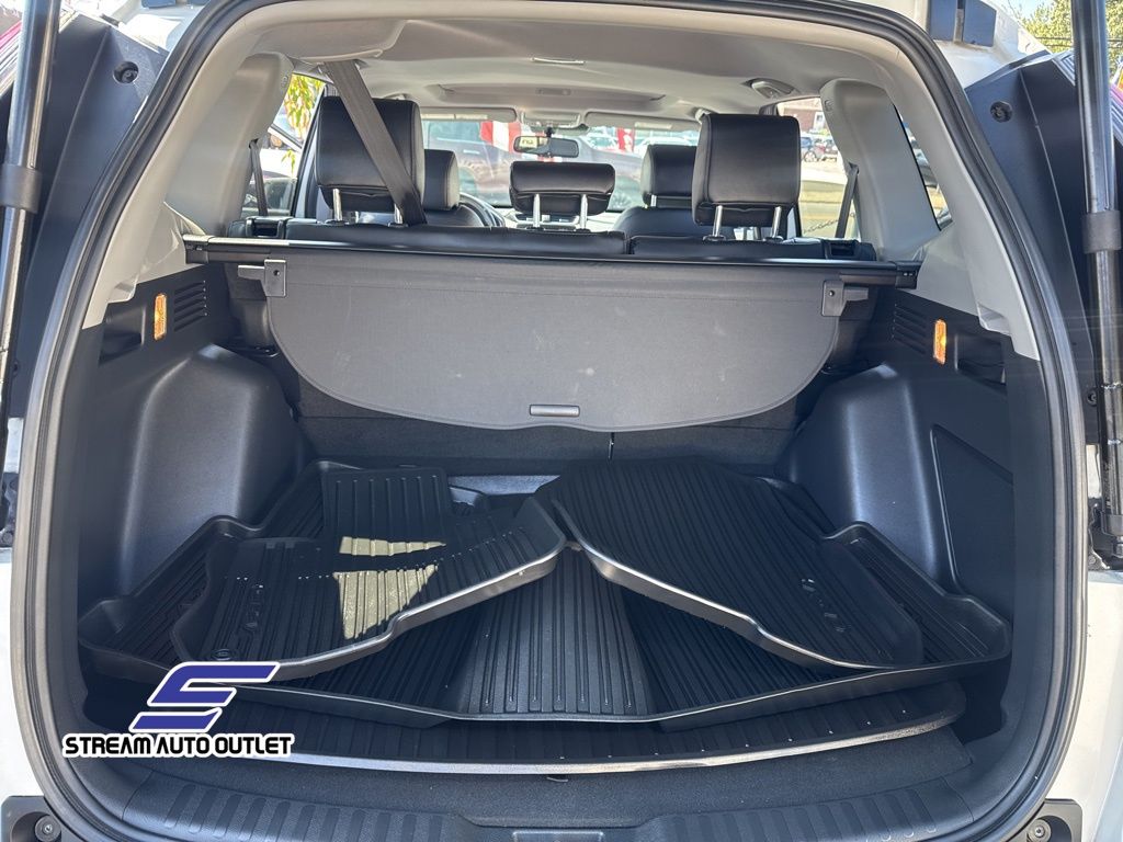 2022 Honda CR-V Touring photo 27