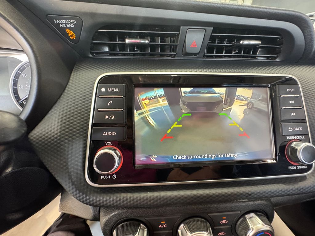 2023 Nissan Kicks S photo 21