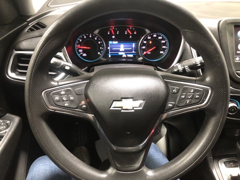 2020 Chevrolet Equinox LT photo 23