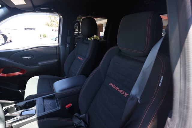 2023 Nissan Frontier PRO-4X photo 13
