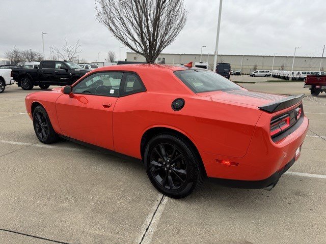 2021 Dodge Challenger SXT photo 4