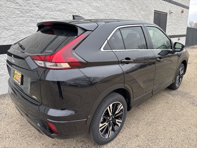 2025 Mitsubishi Eclipse Cross SEL photo 3