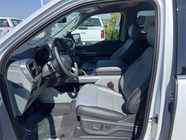 2025 Ford F-150 Lariat photo 8