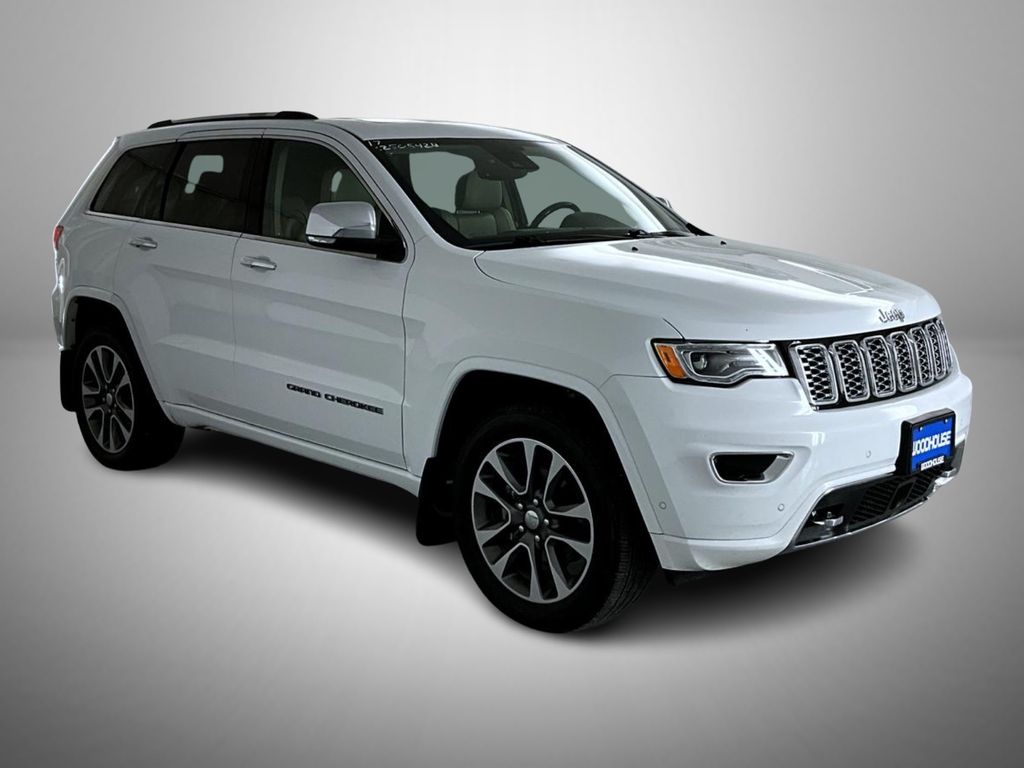 2017 Jeep Grand Cherokee Overland photo 3