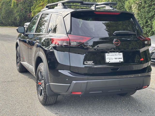 2026 Nissan Rogue SV photo 2