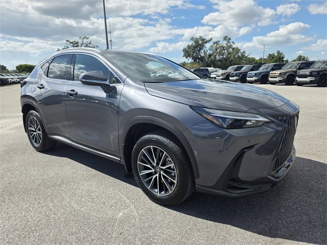 2026 Lexus NX PHEV 450h+'s photo