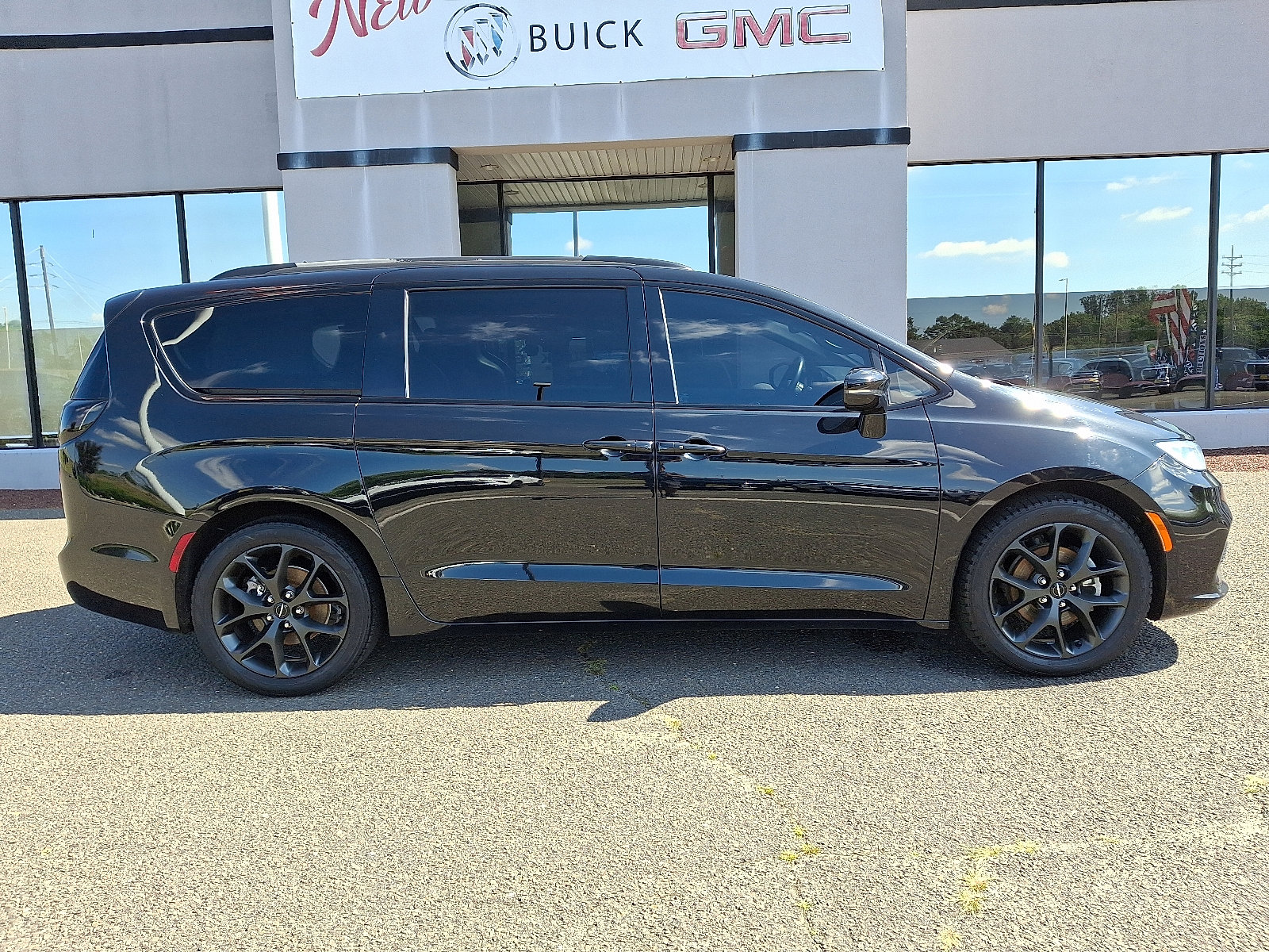 2021 Chrysler Pacifica Touring L photo 7