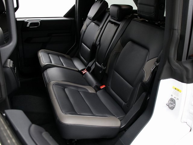2025 Ford Bronco Outer Banks photo 11