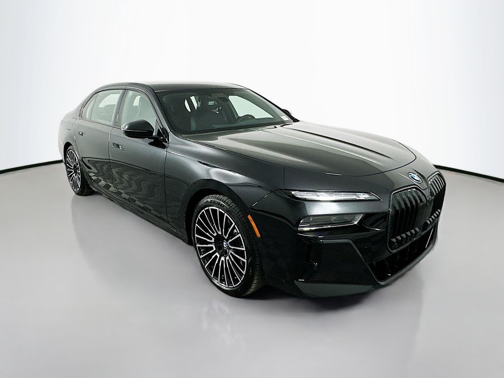 2026 Bmw 750e photo 3
