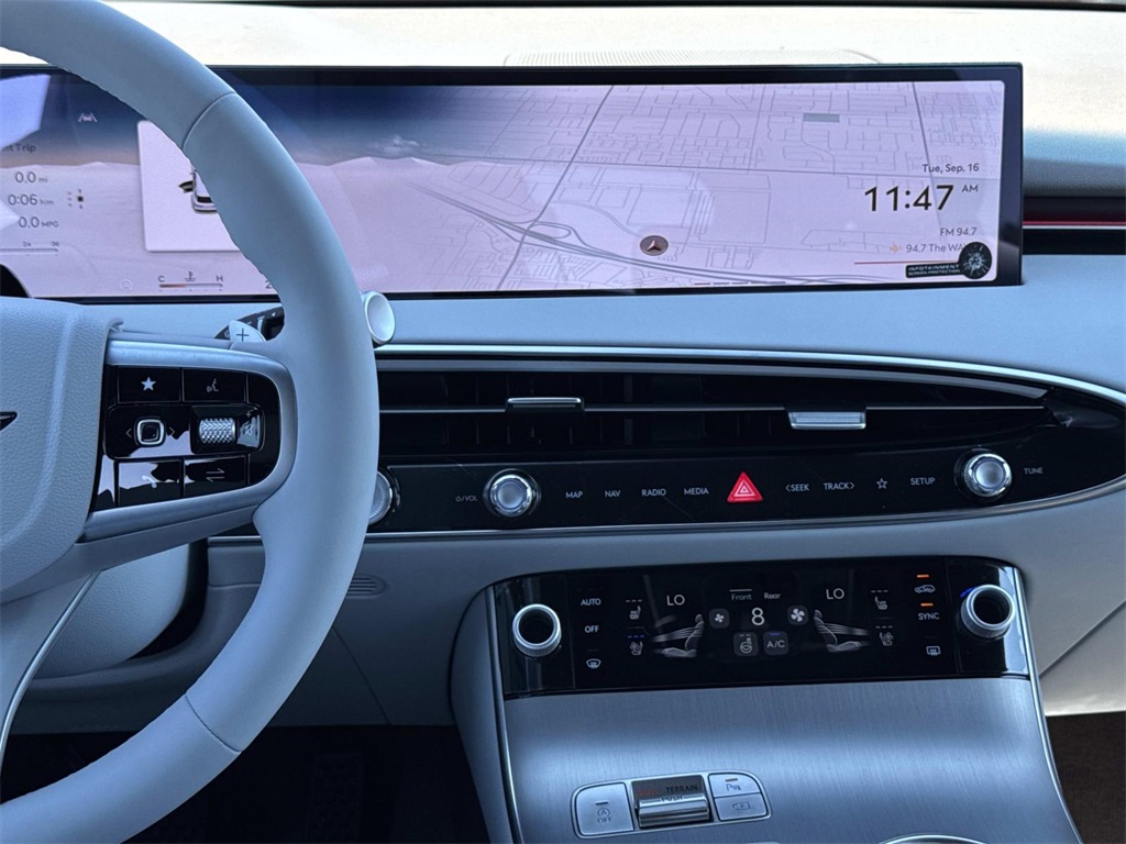 2026 Genesis GV70 2.5T Advanced photo 4
