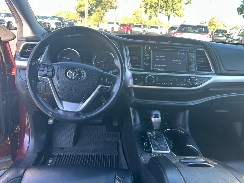 2018 Toyota Highlander XLE photo 11