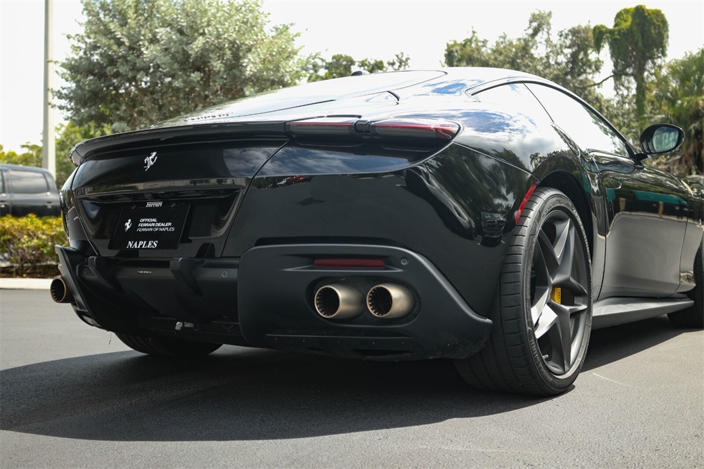 2023 Ferrari Roma Base photo 12