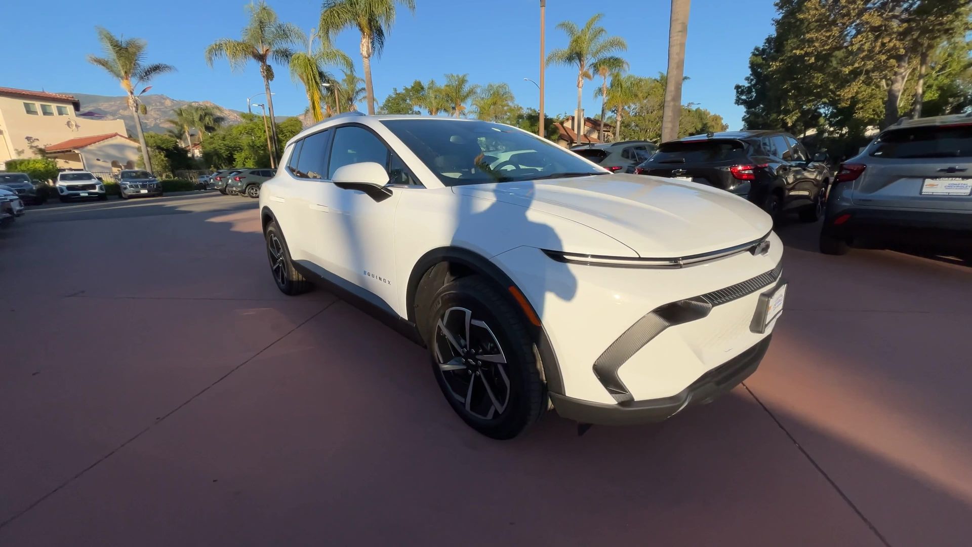 2026 Chevrolet Equinox EV 1LT photo 2