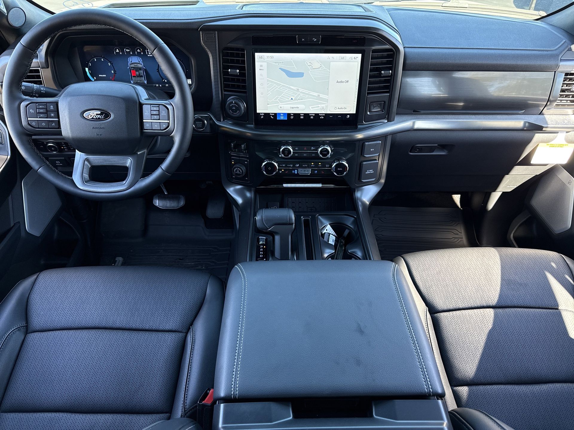 2025 Ford F-150 Lariat photo 3