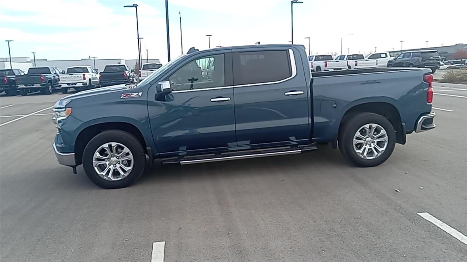 2024 Chevrolet Silverado 1500 LTZ photo 4