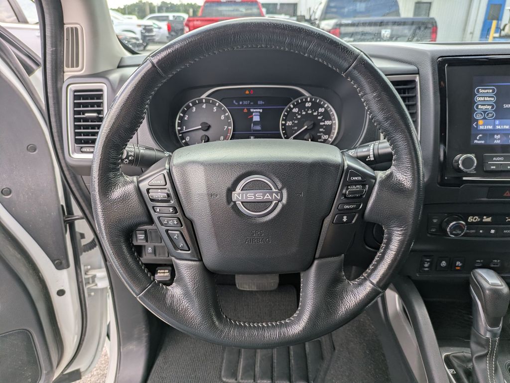 2022 Nissan Frontier SV photo 14