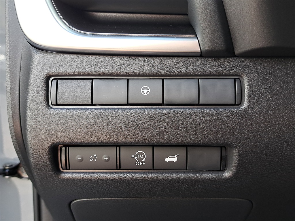 2026 Nissan Rogue SV photo 23