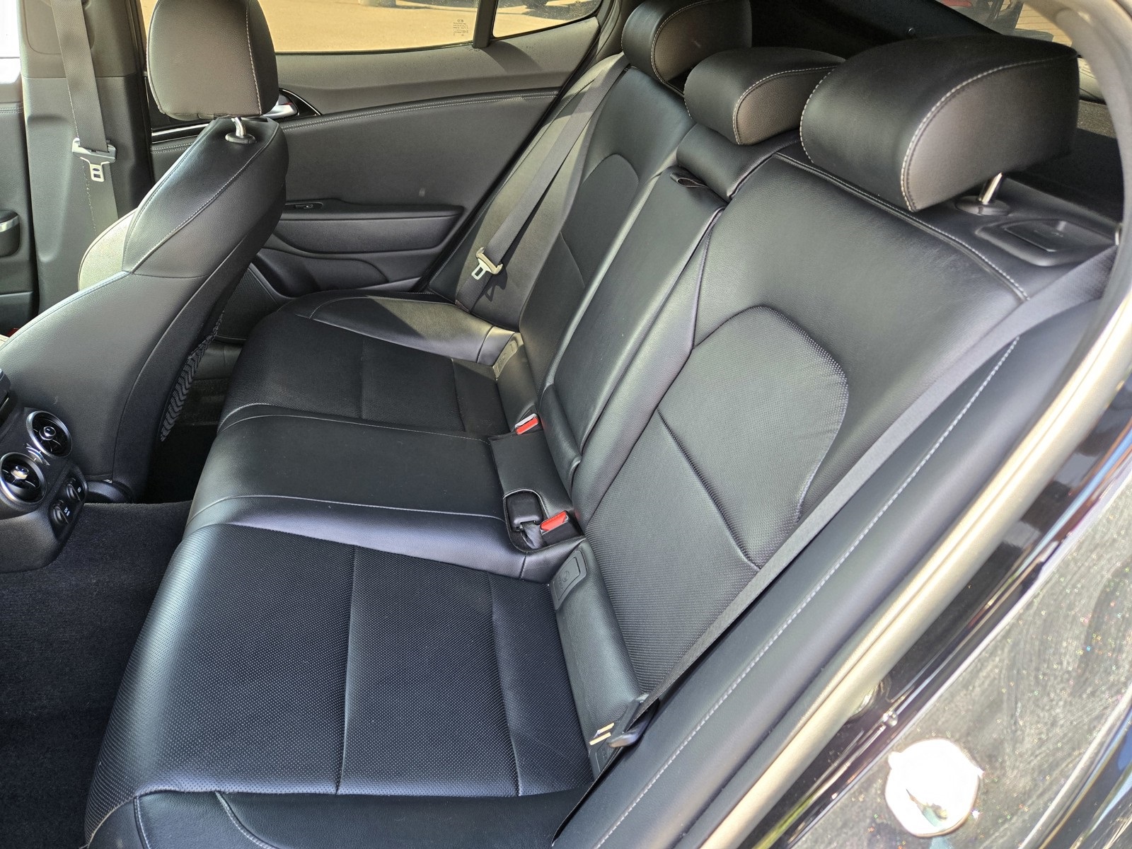 2022 Kia Stinger GT-Line photo 6