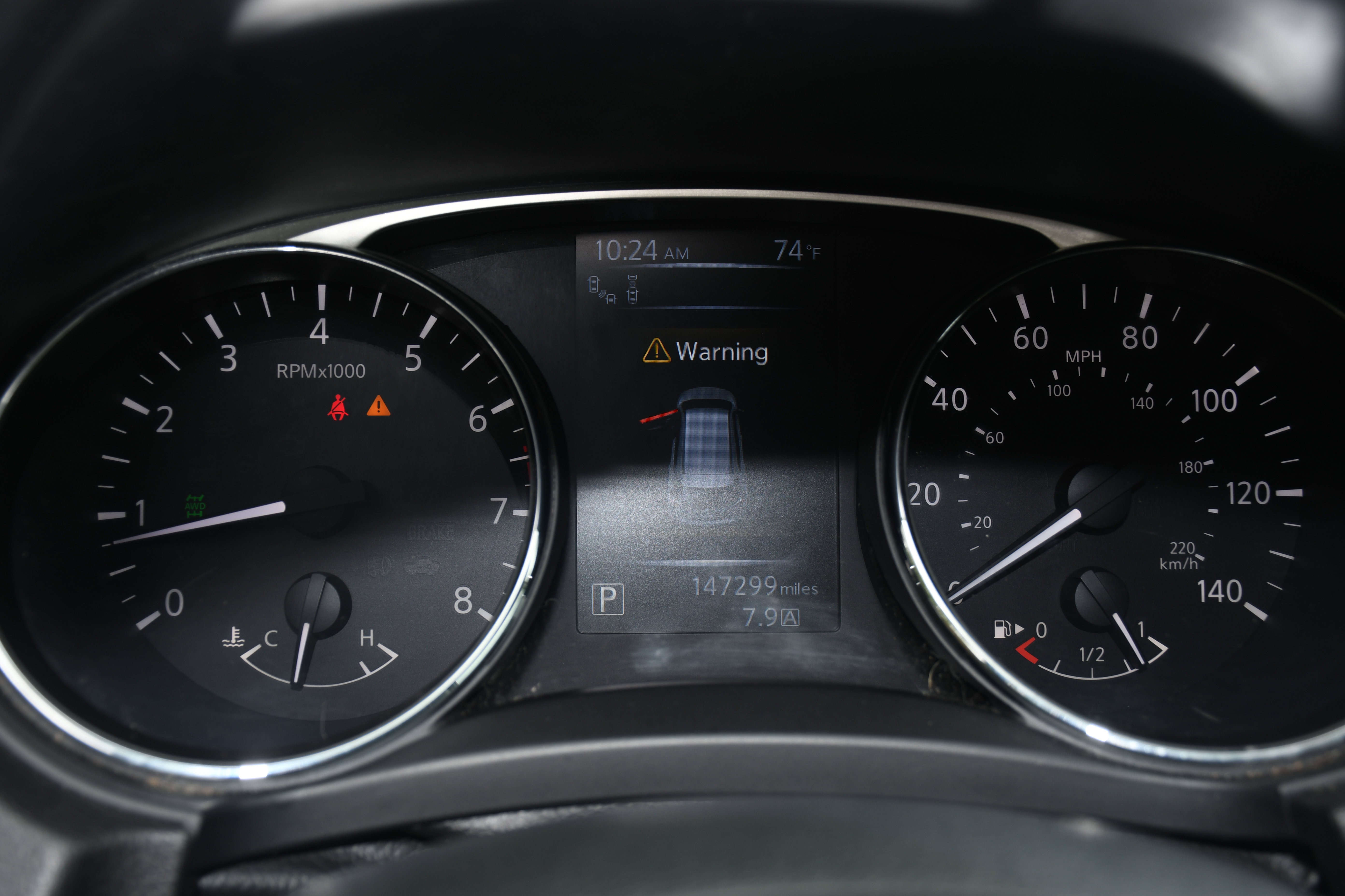 2014 Nissan Rogue SL photo 2