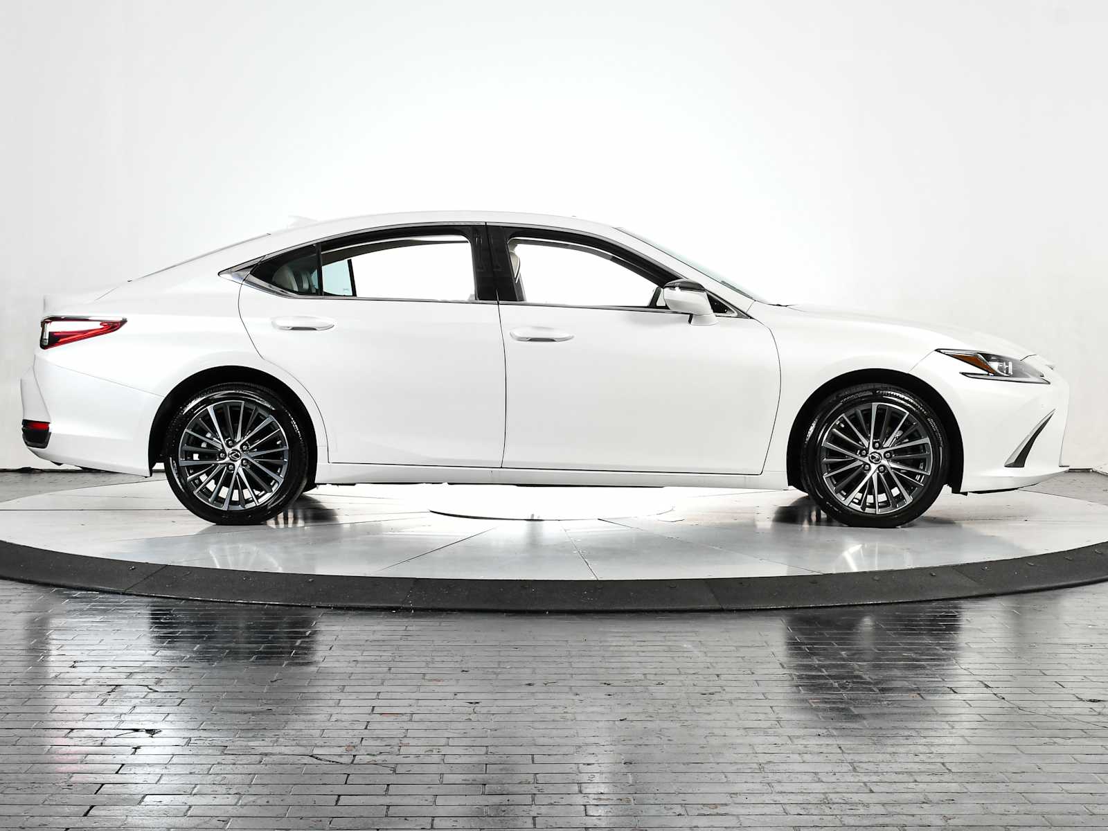 2024 Lexus ES 250 Premium photo 6