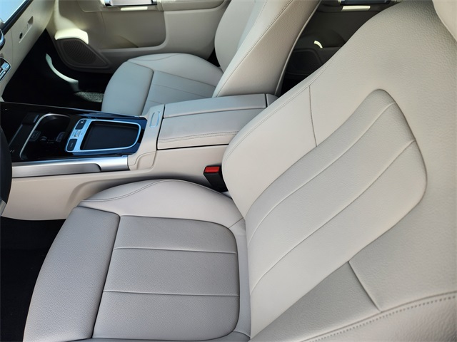 2025 Mercedes Benz GLB 250 4MATIC photo 8