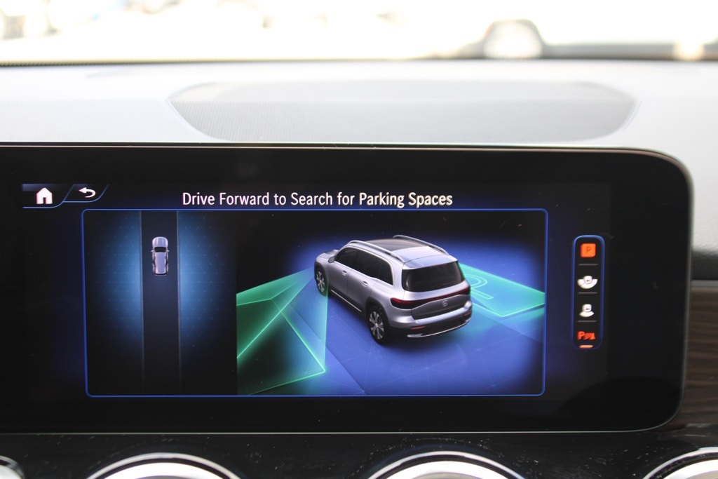 2024 Mercedes Benz EQB 250+ photo 15