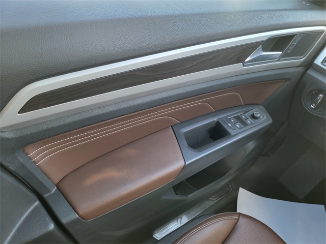 2022 Volkswagen Atlas SE Technology photo 29