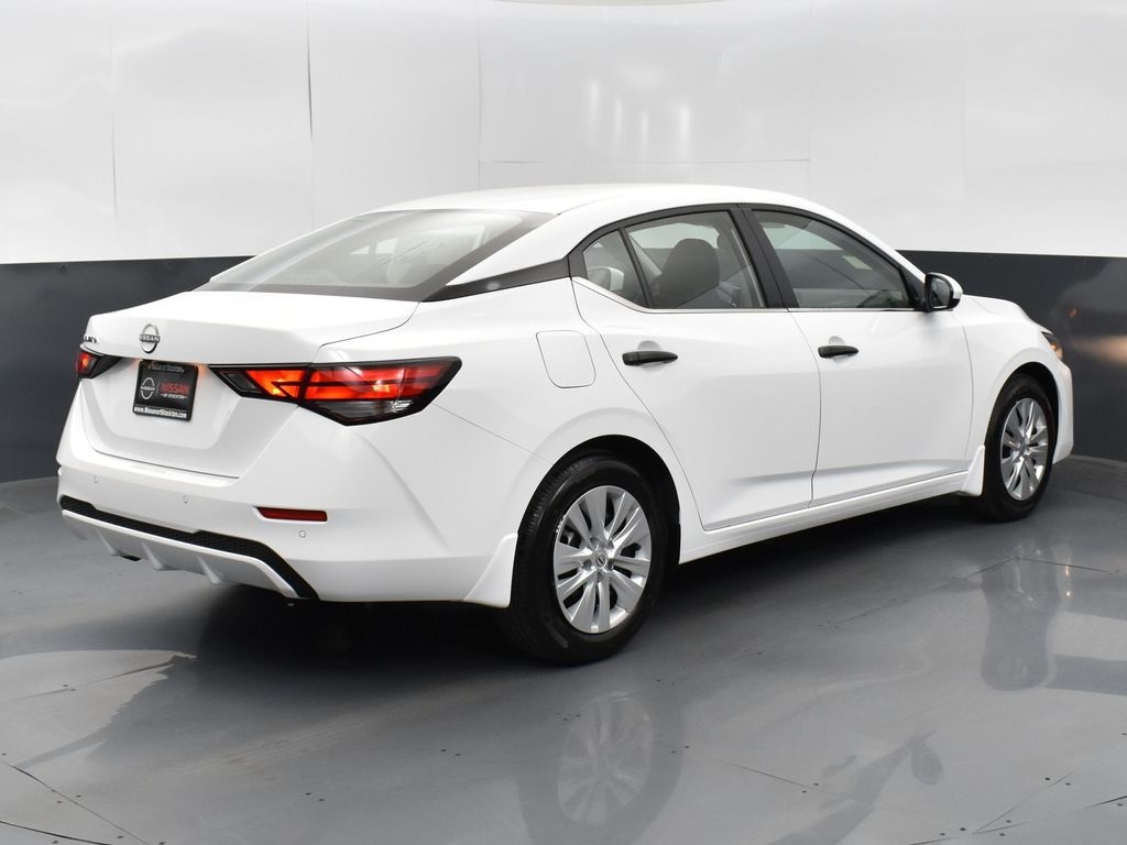 2025 Nissan Sentra S photo 3