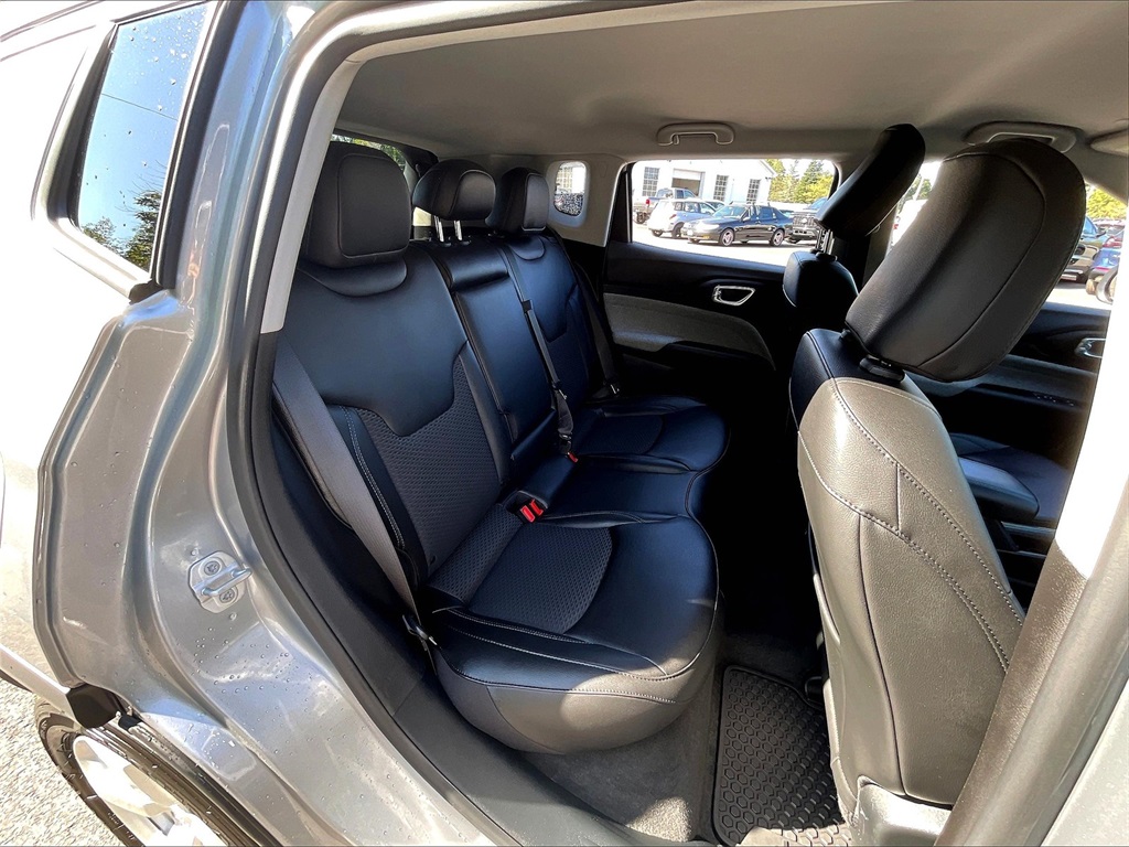 2022 Jeep Compass Latitude photo 18
