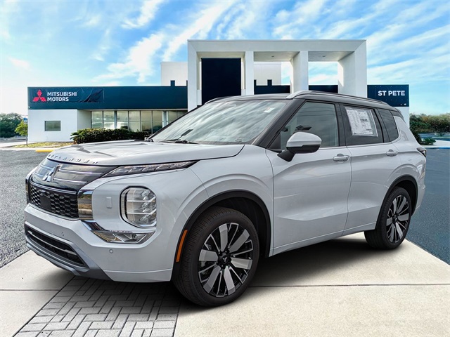 2025 Mitsubishi Outlander SEL's photo