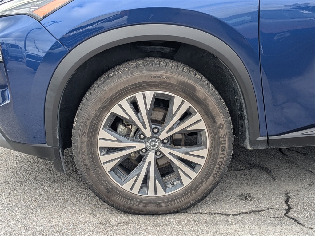 2022 Nissan Rogue SV photo 11