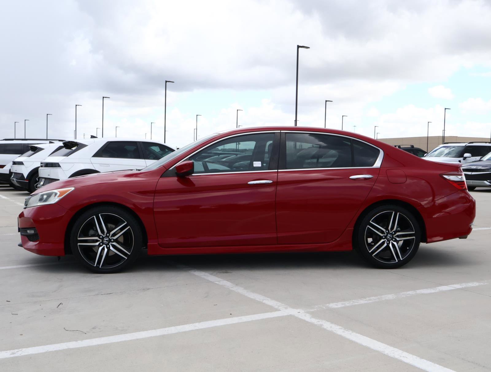 2017 Honda Accord Sport photo 2