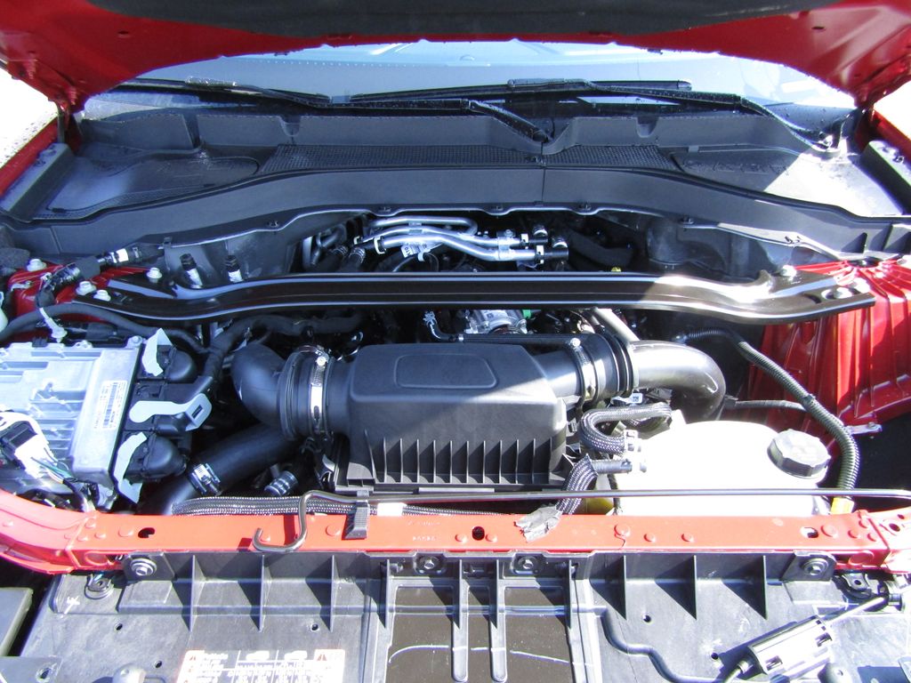 2025 Ford Explorer ST photo 31