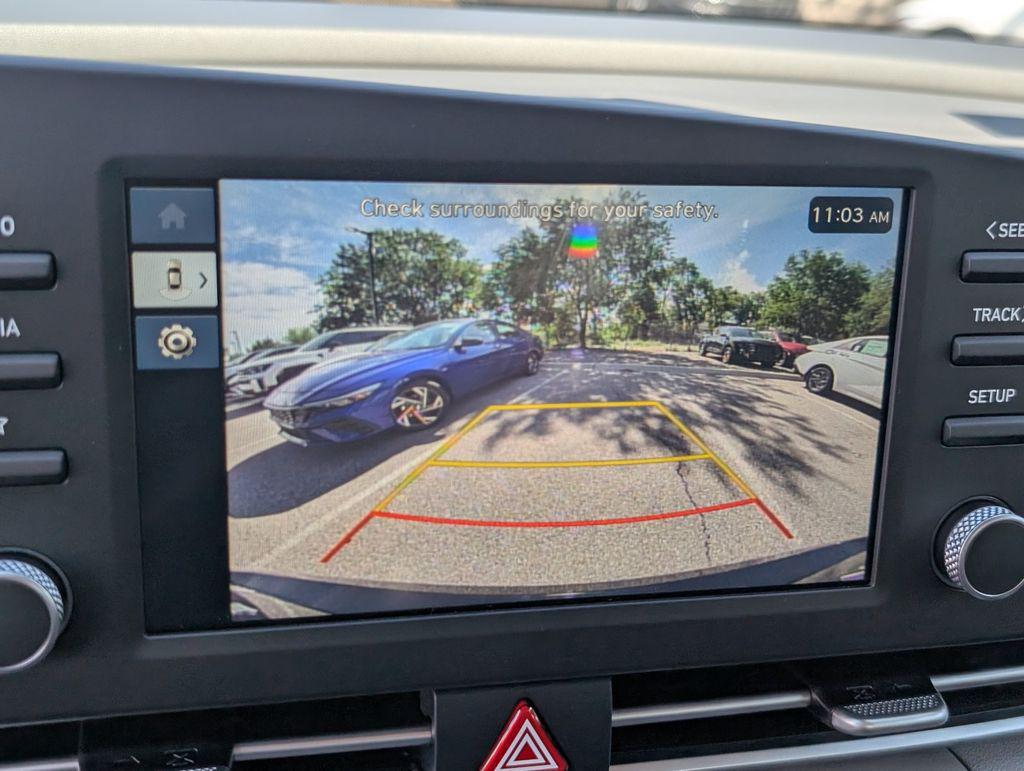 2025 Hyundai Elantra SE photo 12
