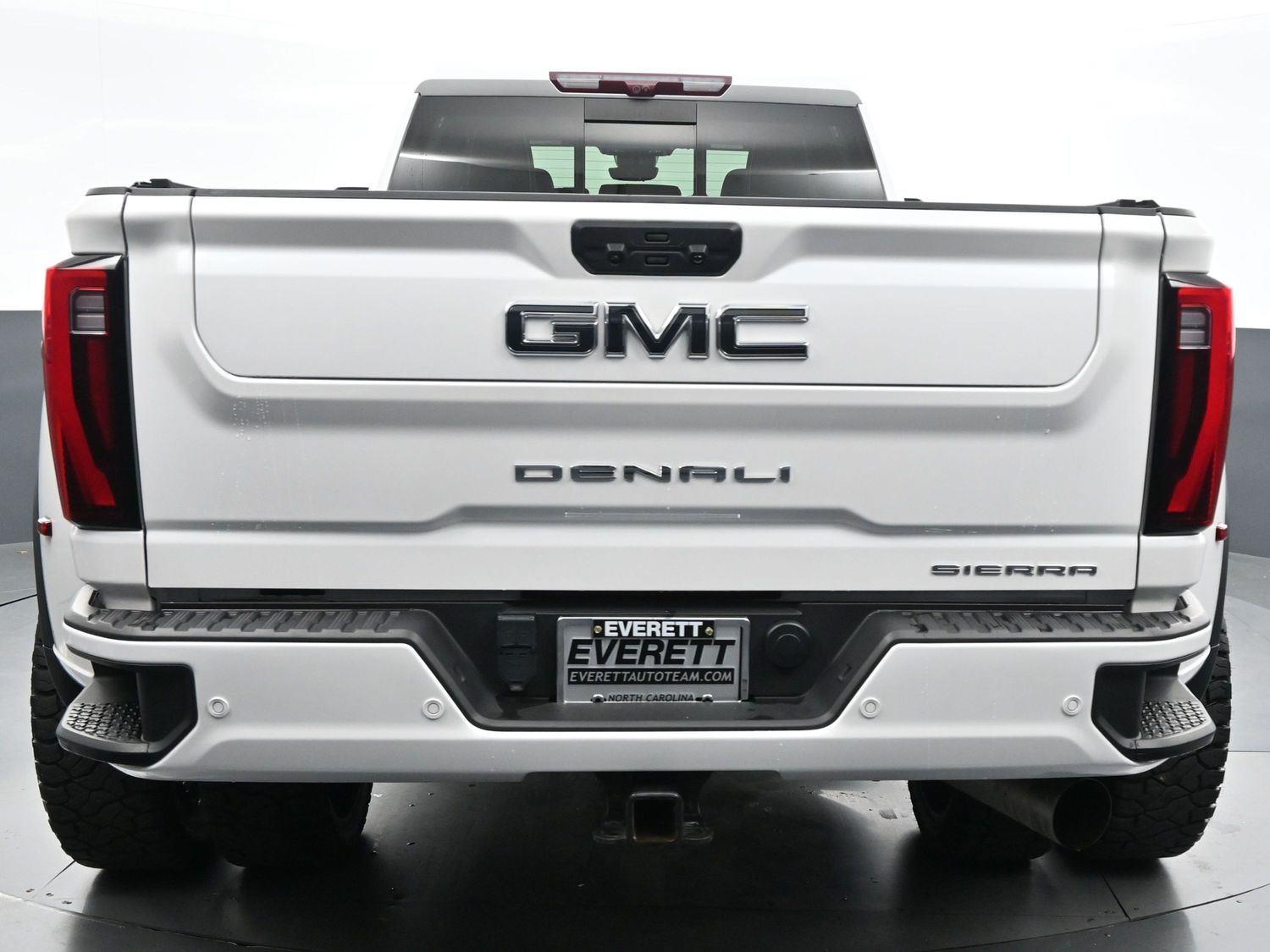2024 Gmc Sierra HD Denali Ultimate photo 3