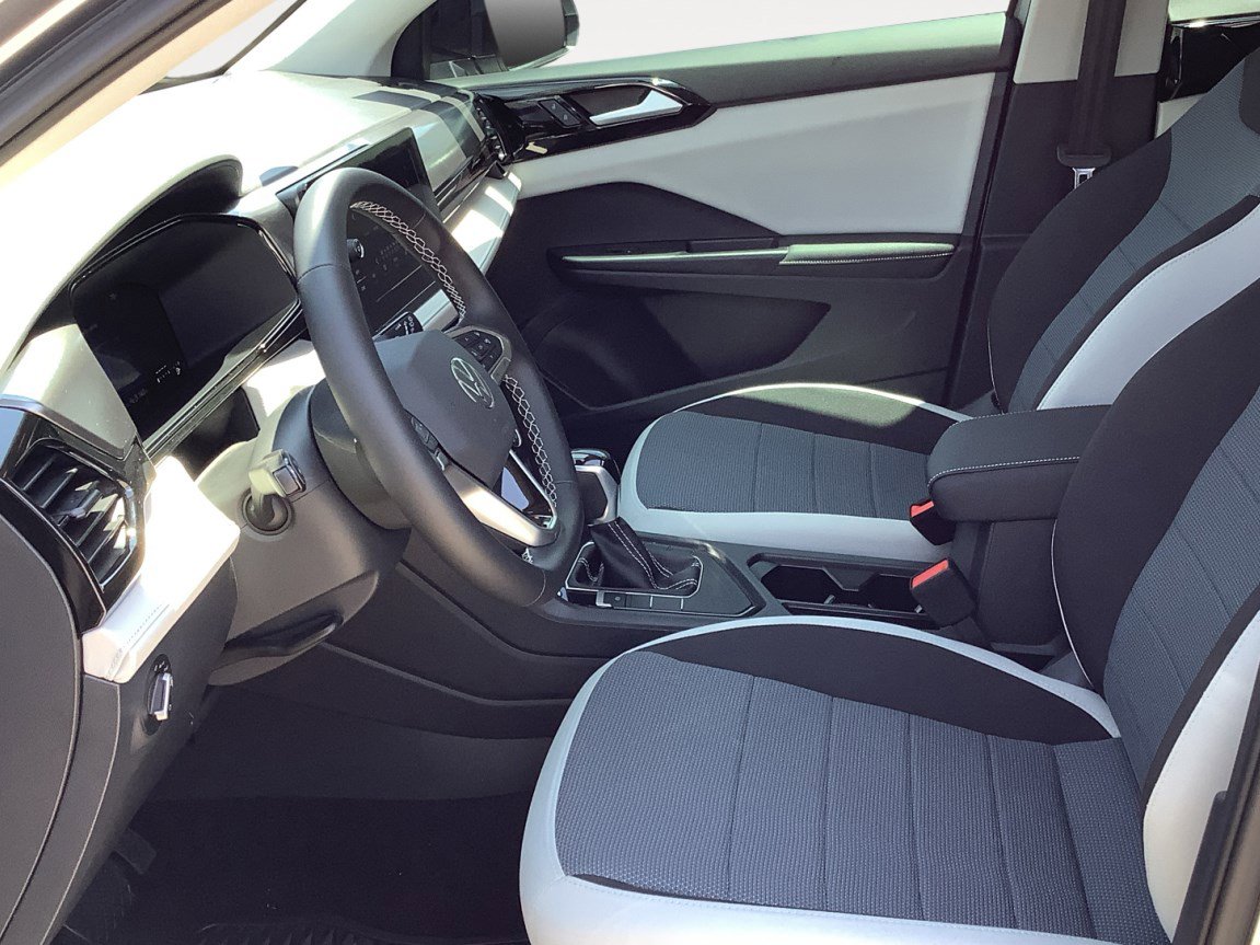 2025 Volkswagen Taos S photo 18