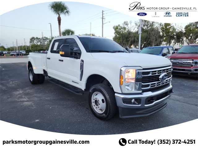 2024 Ford F-350 Super Duty XLT's photo