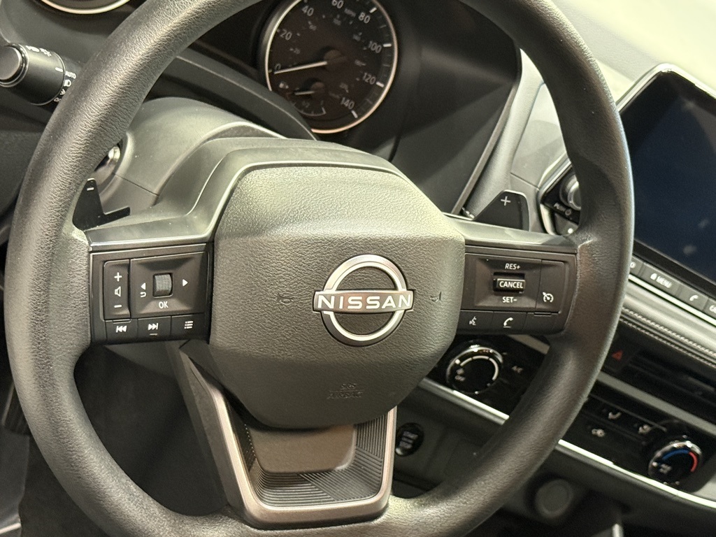 2025 Nissan Rogue S AWD photo 18