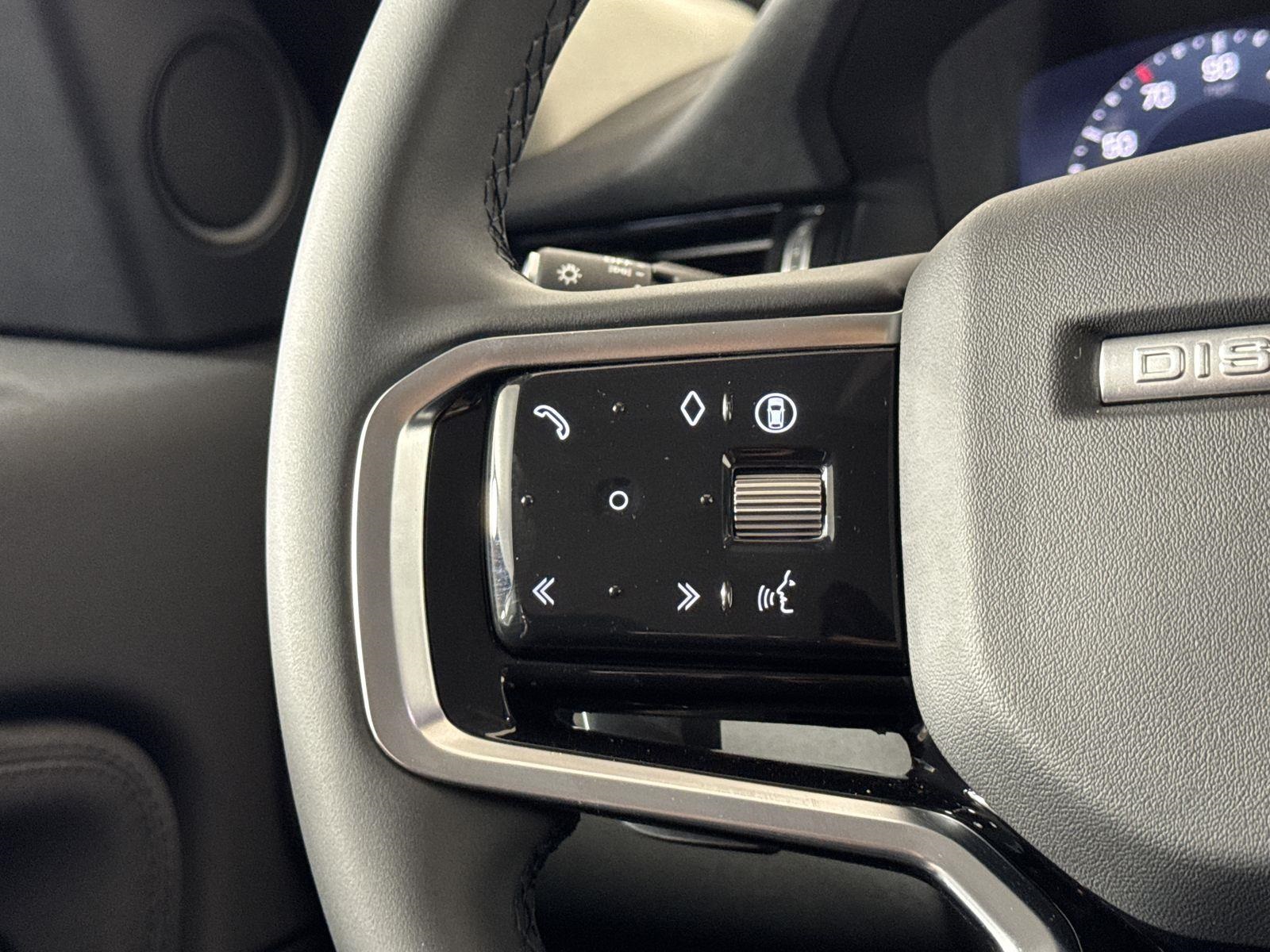 2025 Land Rover Discovery Sport S photo 13