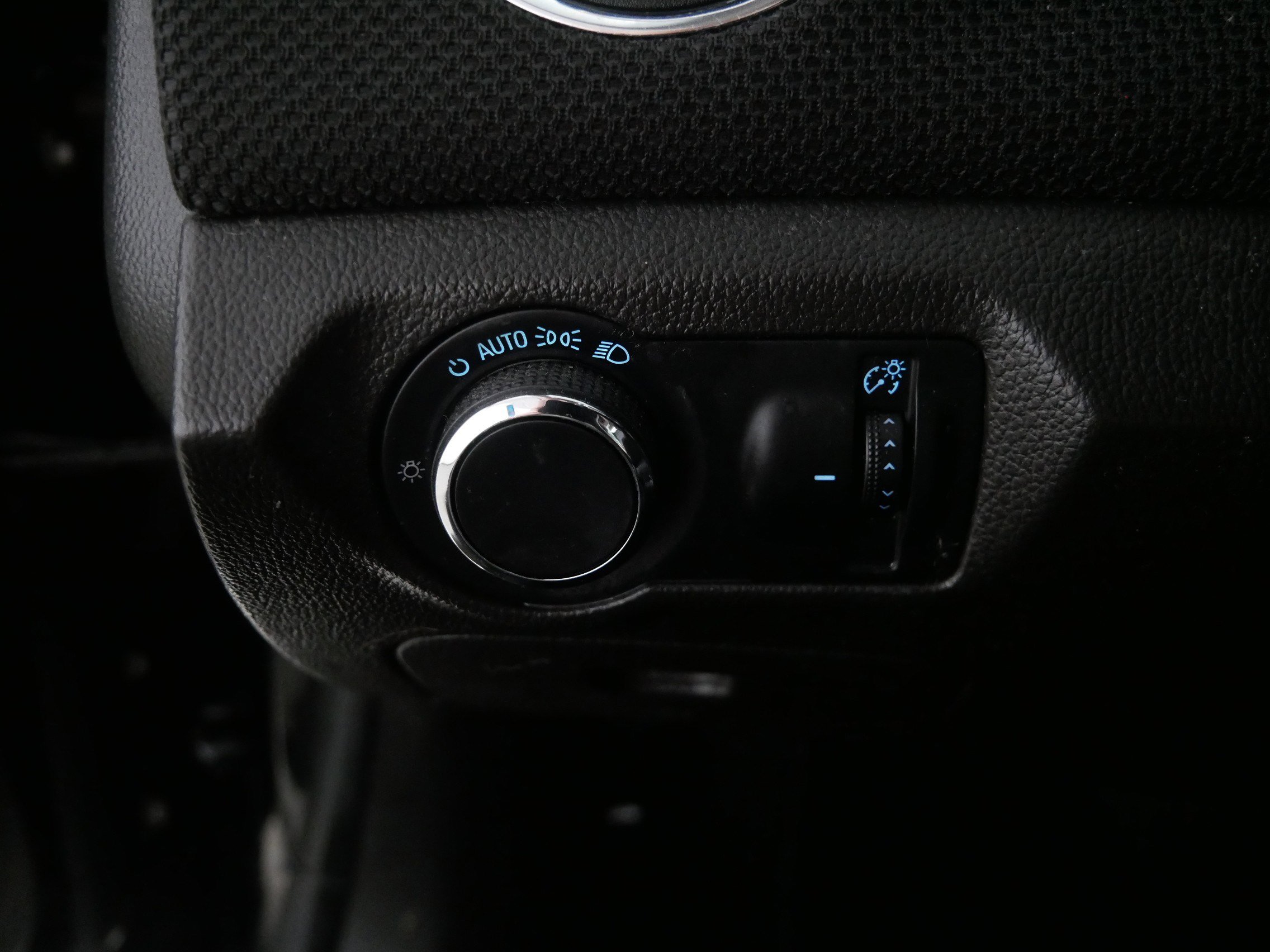 2012 Chevrolet Cruze photo 24