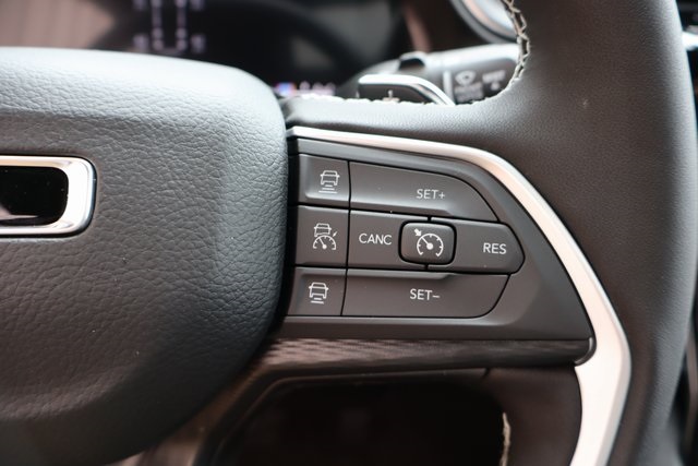 2025 Jeep Grand Cherokee Altitude X photo 10