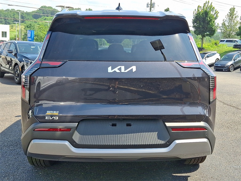 2026 Kia EV9 Wind photo 3