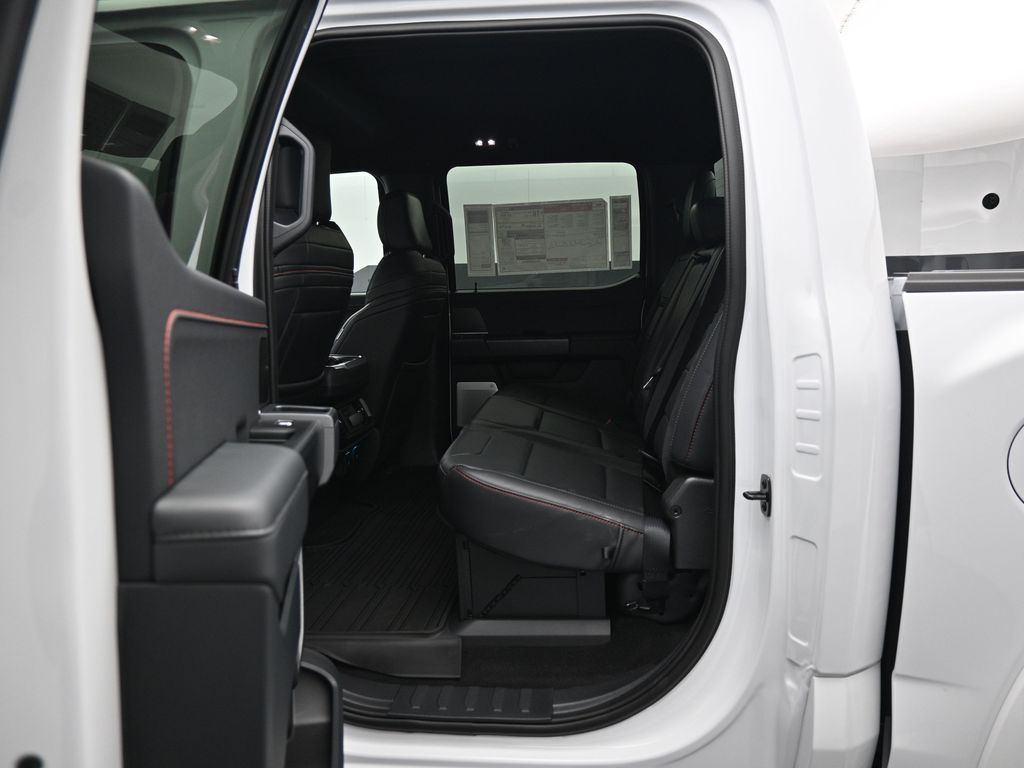 2025 Ford F-150 Raptor photo 18