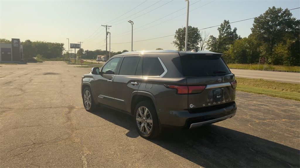 2024 Toyota Sequoia Capstone photo 6