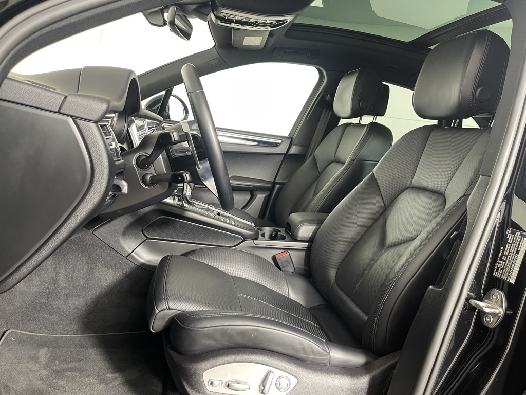 Certified PreOwned 2021 Porsche Macan 4D Sport Utility in Greenwich 