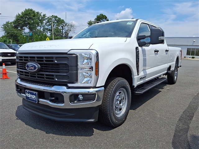 2025 Ford F-250 photo 3