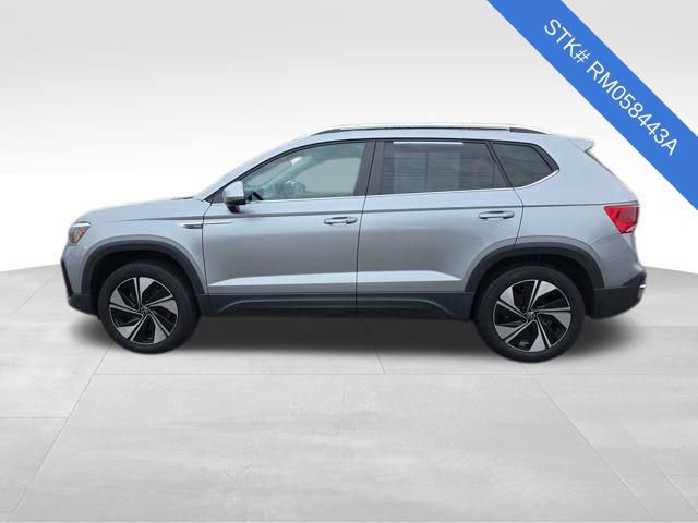 2024 Volkswagen Taos SE photo 2